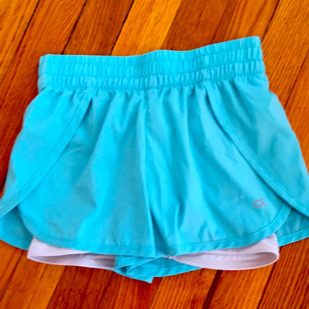 GapFit size M (8-9) shorts